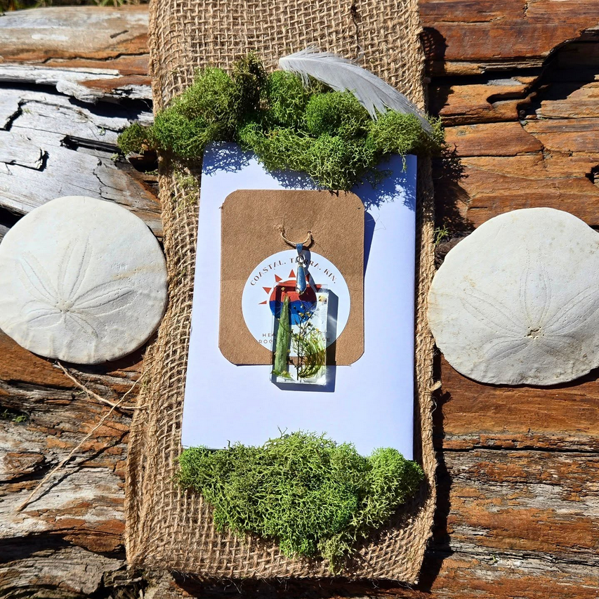 Coastal Tierra Kin "Natural Beauty" Resin Pendant